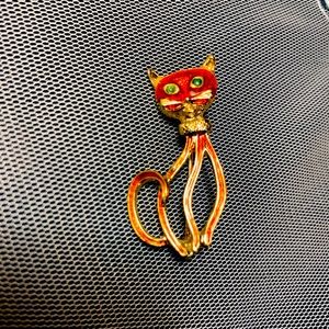 Christmas red cat with green eyes brooch